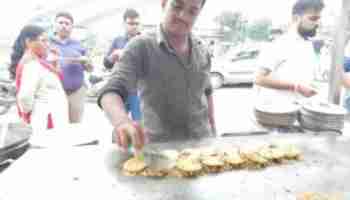 Ram Ki Bandi : A Culinary Expedition Through Hyderabad's Late-Night Delight