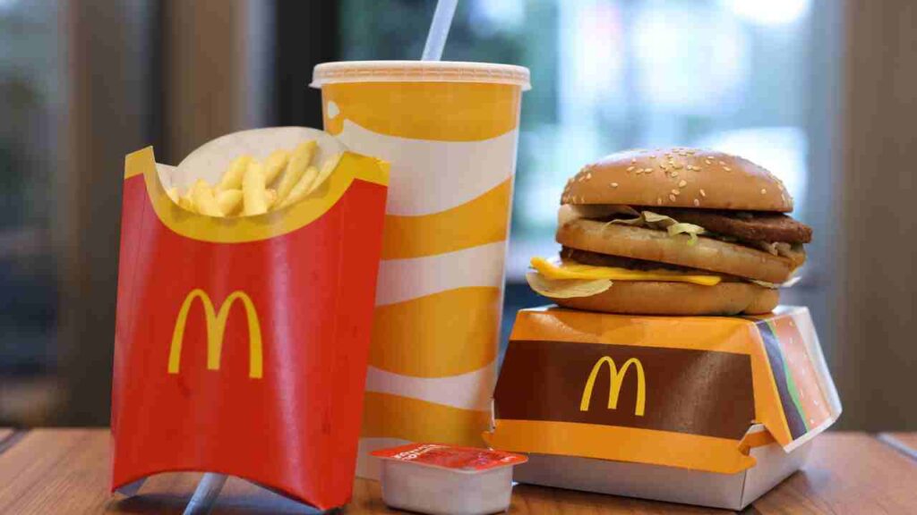 Nationwide Ban on McDonald’s Demanded by Traders’ Body Over 'Fake Cheese' Controversy