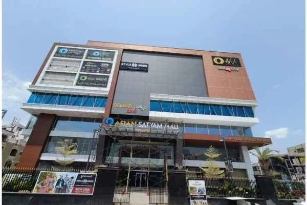 Asian Satyam Mall in Ameerpet offers AAA Cinemas, a food court, Maven Playzone, shopping outlets, and ample parking. Explore top attractions & facilities!