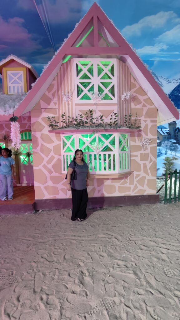Discover the magical Kashmir Jalkanya Exhibition near Nexus Mall, Kukatpally, Hyderabad. Experience snowy rooms, mountain scenes, and an amazing mermaid underwater performance — perfect for families!