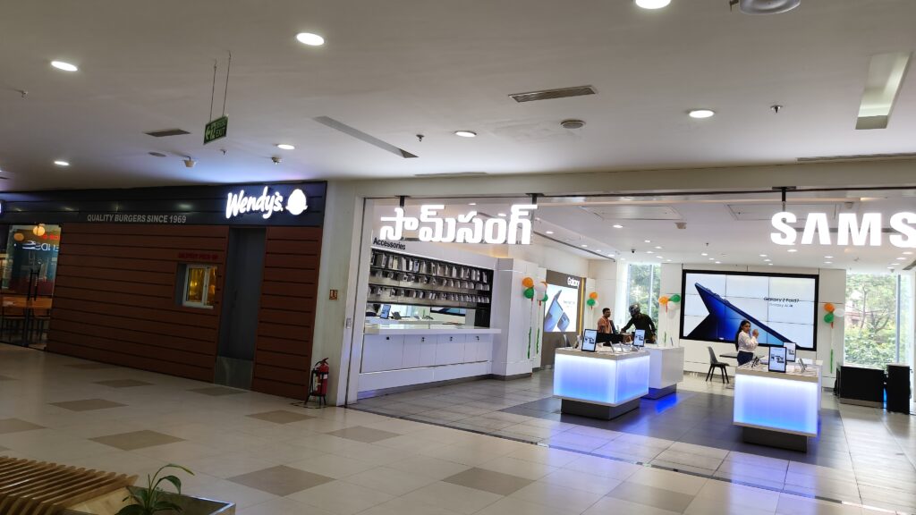 Discover E-Galleria Mall Hyderabad at Hitec City – a metro-connected mall with PVR Cinemas, Taco Bell, Relish Food Court, Samsung Store, and the exciting Game Xtreme Gaming Zone with birthday party space. Perfect for food, shopping, movies, and celebrations.