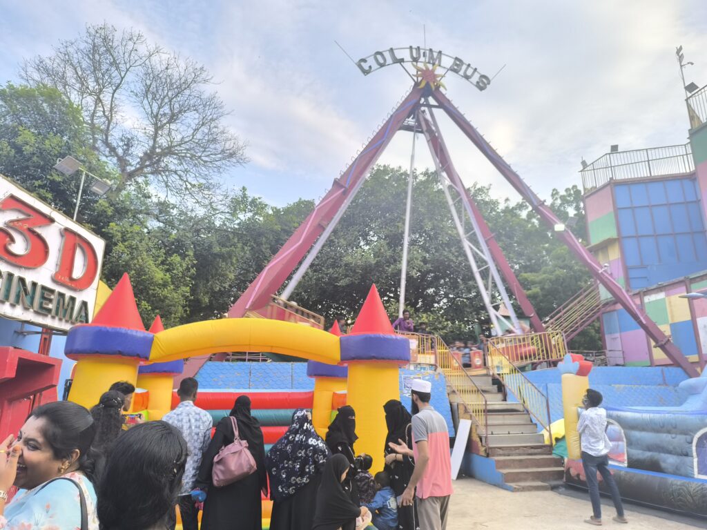 Explore the beauty of NTR Gardens and Necklace Road in Hyderabad! From lush greenery to thrilling rides and lakeside views, this guide covers all must-see spots, tips, food, timings & more.