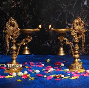 Discover the Top 5 Ganesh Pooja Decoration Items from Amazon that will make your celebrations elegant and festive. Perfect for Ganesh Chaturthi home décor!