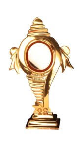 Discover the most stunning Aranmula (Val) Kannadi mirrors on Amazon just in time for Onam 2025—live in tradition, shine in festivities, and cherish heritage. Find the perfect mirror for your home or as a thoughtful gift.