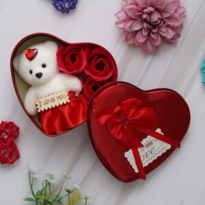 Looking for the perfect Valentines Day Gift Box? Discover eCraftIndia’s heart-shaped Valentine gift with teddy and red roses. A romantic surprise for girlfriend, boyfriend, husband or wife.